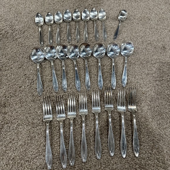 1847 Rogers Bros Other - 1847 Rogers Bros Silhouette Flatware Silverware Fork Spoon Soup Service For 8
